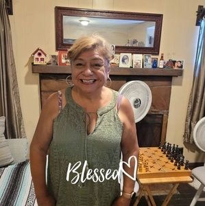 Meet your Posher, Ramona